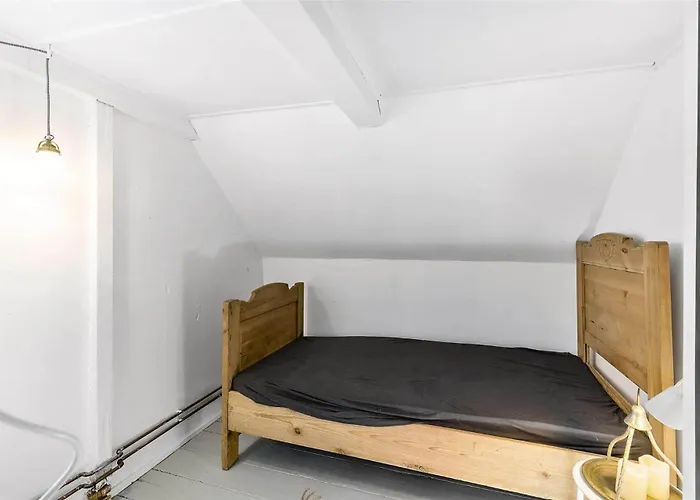 6765-allinge-sdr-strandvej-34 別荘